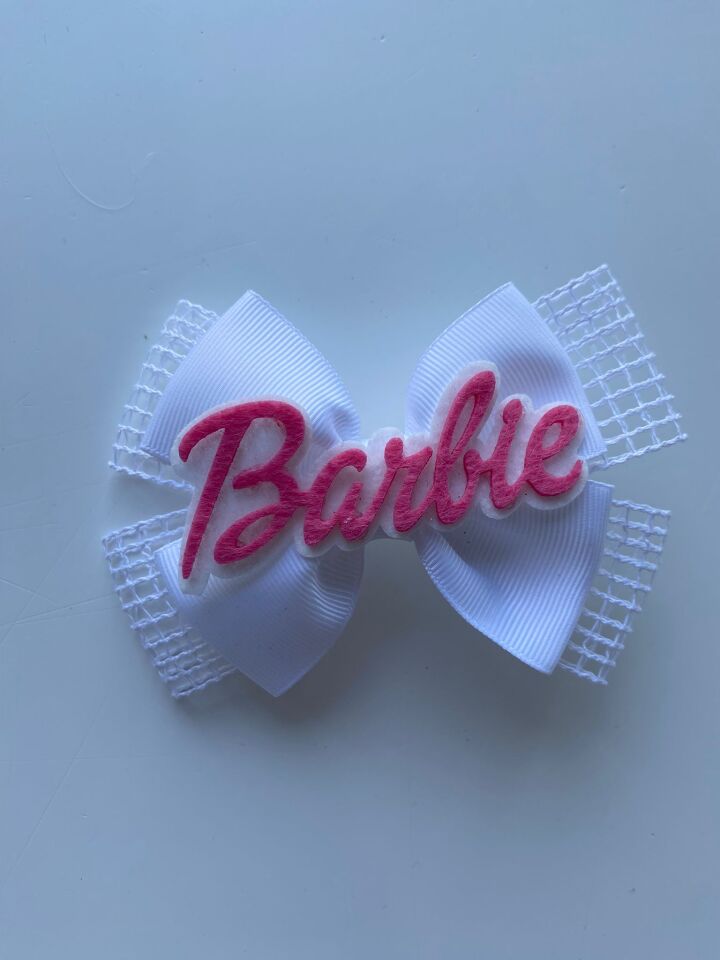 Beyaz Barbie Toka