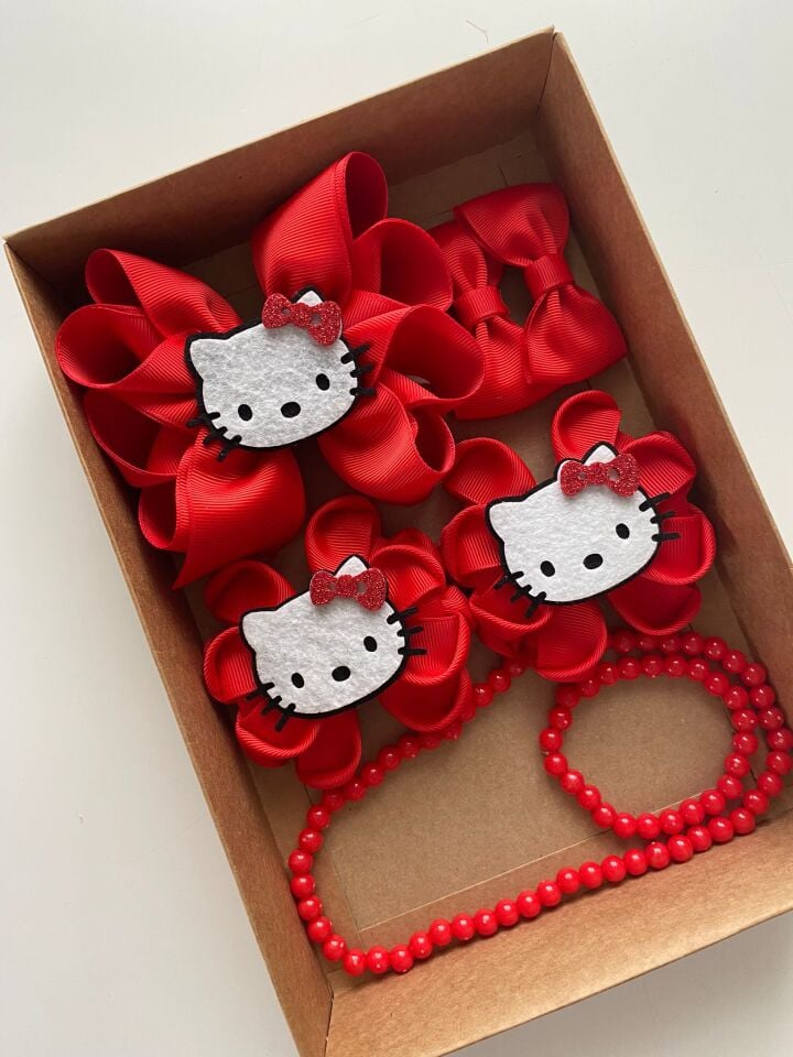 Hello Kitty Toka Kolye Bileklik Set